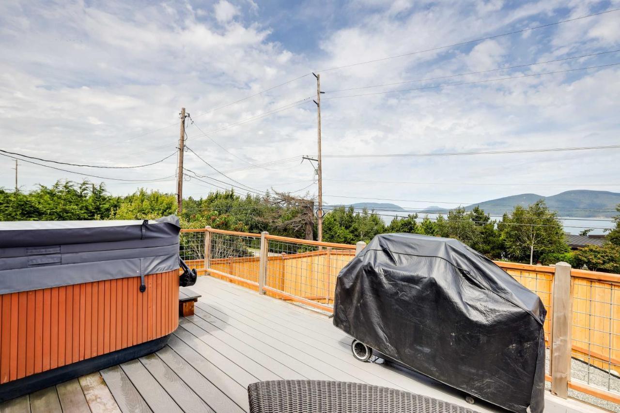 Appartamento Dog-Friendly Anacortes Retreat With Shared Hot Tub! Esterno foto